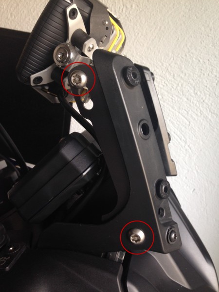 Navihalter_Torx.jpg (498.79 KiB) 3992 mal betrachtet Halter mit Sicherheitsschrauben befestigt