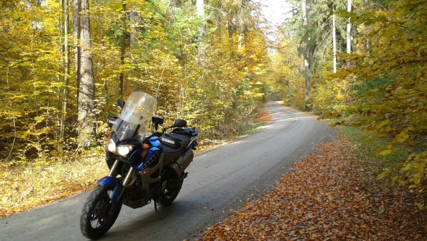 001.jpg (428.05 KiB) 3425 mal betrachtet 27. Oktober 2015 Nähe Altenplos Kreis Bayreuth