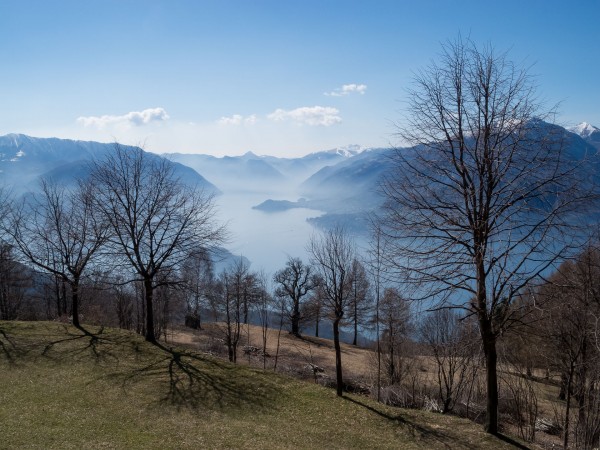 Lago di Como, oberhalb von Varenna/Perledo