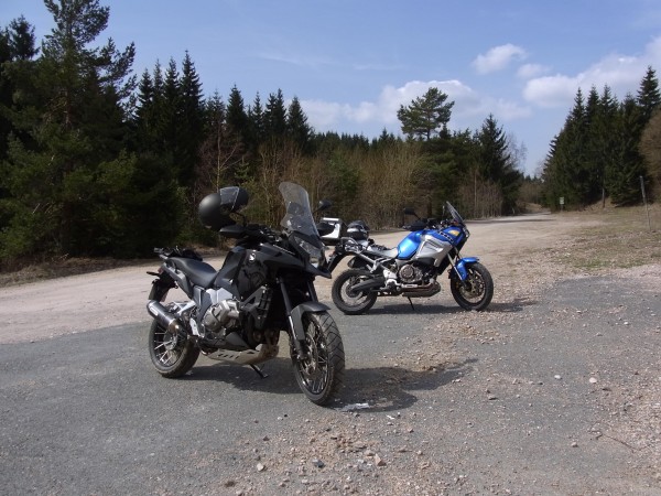 paus aufm parkplatz bei wiesenburg...