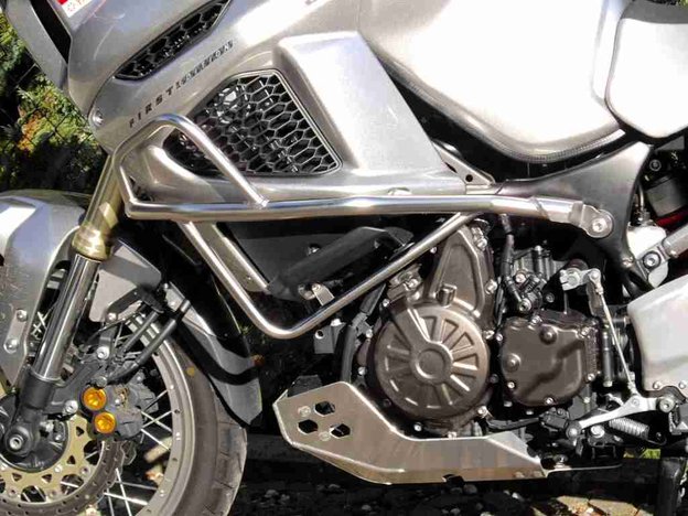 TT_SB__XT1200Z_li_9_2011_68_1024.jpg