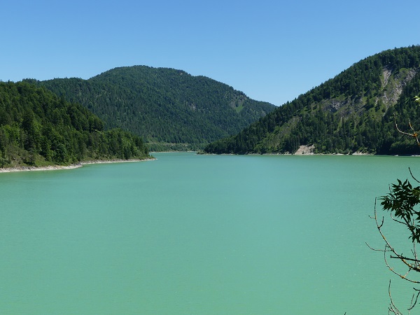 Sylvensteinspeicher am Mittag...