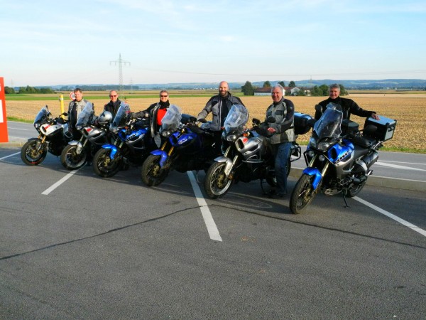 DSCN2450.jpg (214.46 KiB) 4409 mal betrachtet Wenn jemand verpixelt werden möchte, bitte melden!