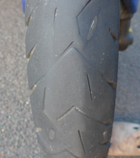 Vorderreifen 10250.jpg (175.11 KiB) 3859 mal betrachtet 10.250km
