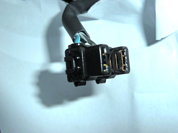 Stecker Haupscheinwerfer XT1200Z.JPG