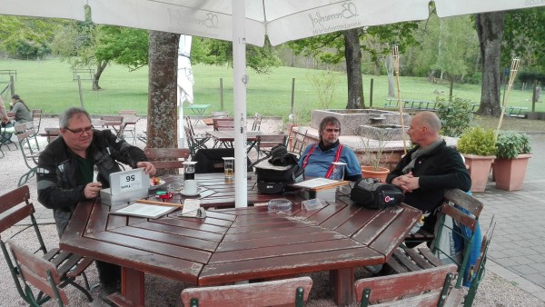 IMG_20170506_133322.jpg (212.37 KiB) 2697 mal betrachtet Alex,Rainer,Thomas un de Knipser jalla