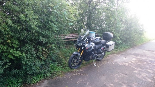 Bank1a.JPG (373.18 KiB) 5762 mal betrachtet Hinter der Deutsch-Belgischen Grenze