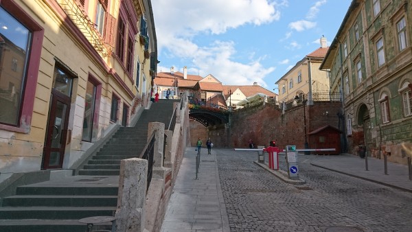 Die Lügenbrücke