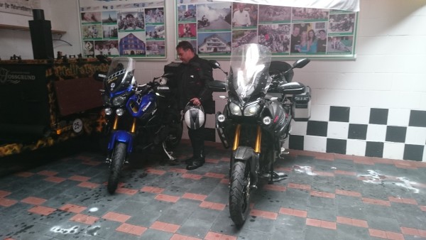 DSC_0174.JPG (119.92 KiB) 3007 mal betrachtet Schön trocken..