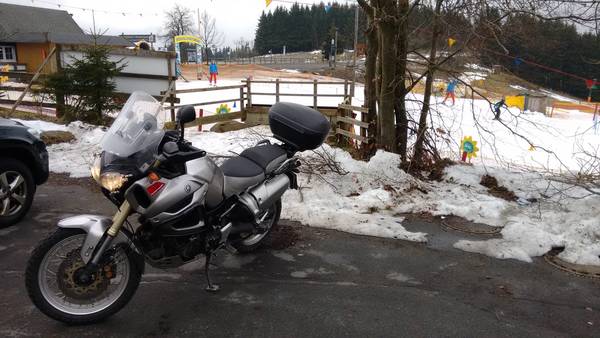 IMG_20180113_133328530.jpg (338.04 KiB) 5399 mal betrachtet Habe zwei Stunden benötigt um den Schnee zusammen zu Kratzen.