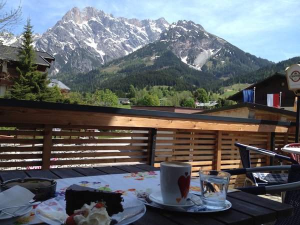 Kaffee und Kuchen im Simonhof in Hinterthal/Mariaalm