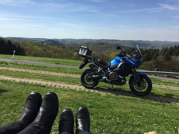 77D3F310-1F5B-4A23-BAB5-32E90FA3B993.jpeg (792.87 KiB) 2929 mal betrachtet So lässt sich die Aussicht genießen