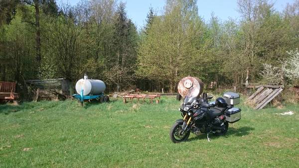 DSC_0293.JPG (497.6 KiB) 3035 mal betrachtet Friedhof der Jauchefässer etc.pp