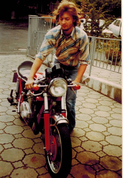 02-1981-BenelliTornado650S-0011.jpg (276.99 KiB) 3344 mal betrachtet 1981 TJoe mit Benelli Racer Prototype