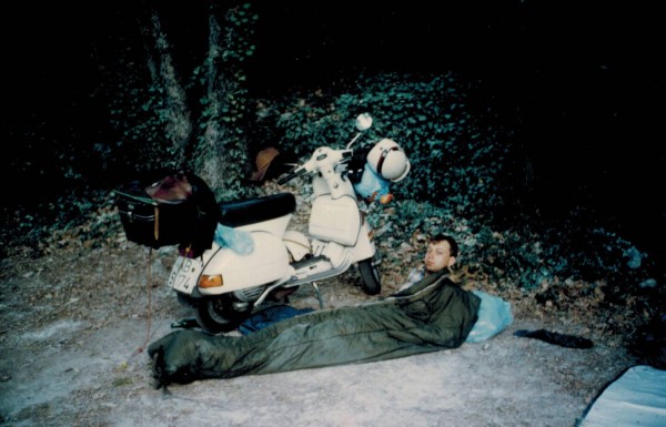 03-1986-1989-VespaP200-0006.jpg (158.36 KiB) 3344 mal betrachtet 1986 TJoe an der Ardeche, Südfrankreich