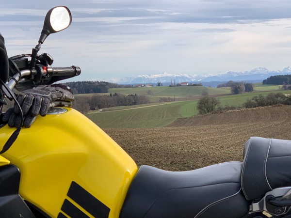 IMG_2489.jpg (444.23 KiB) 3117 mal betrachtet Die Alpen im Hintergrund