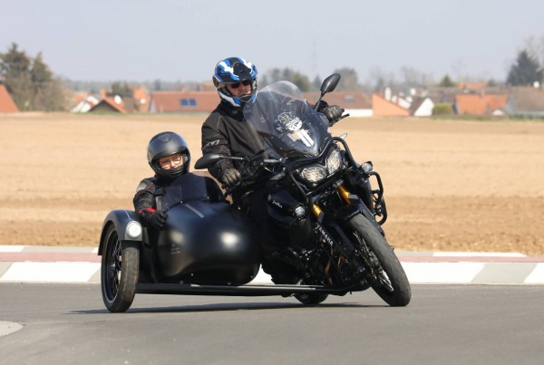 Jonny und Biene on Tour