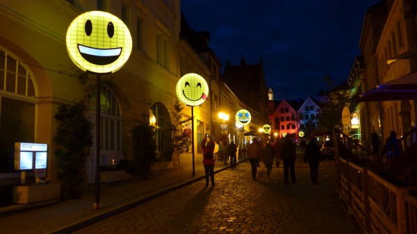 P1050897.JPG (168.15 KiB) 2583 mal betrachtet endlich eine vernünftige Straßenbeleuchtung