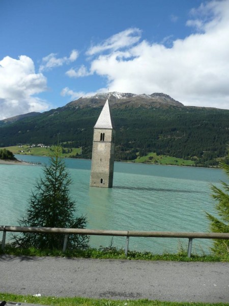 20100909-Reschensee.JPG (115.53 KiB) 2726 mal betrachtet Reschensee