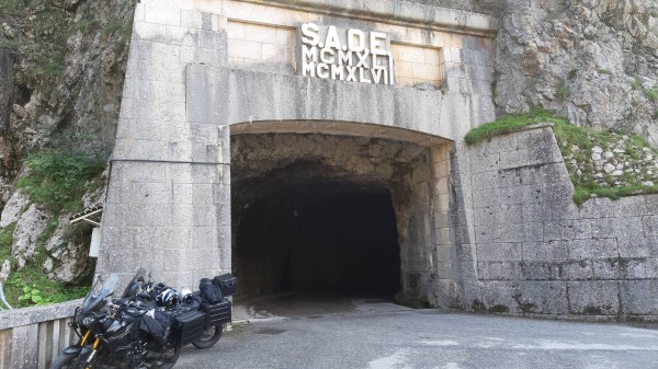 20190822_131611.jpg (467.72 KiB) 2362 mal betrachtet Einfahrt zum Passo Pura