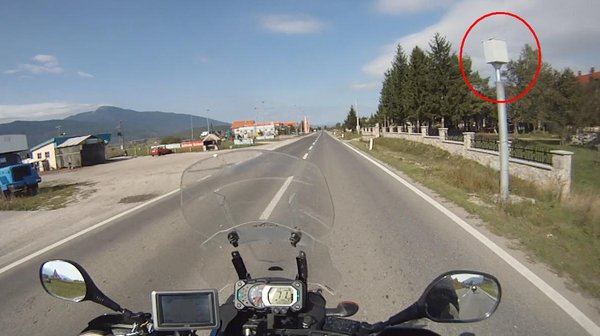 Bild 3 (Radarfalle) blitzt von hinten