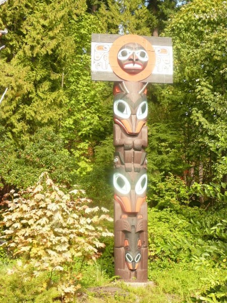 P1030082.JPG (183.04 KiB) 2379 mal betrachtet Haida Schnitzkunst