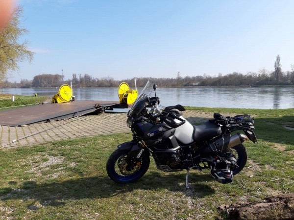 Leimersheim Fähre. Verdammt ruhig hier