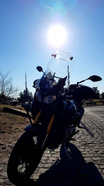 YamahaSonne.jpg (220.67 KiB) 2729 mal betrachtet mal sehen, ob es klappt :-)