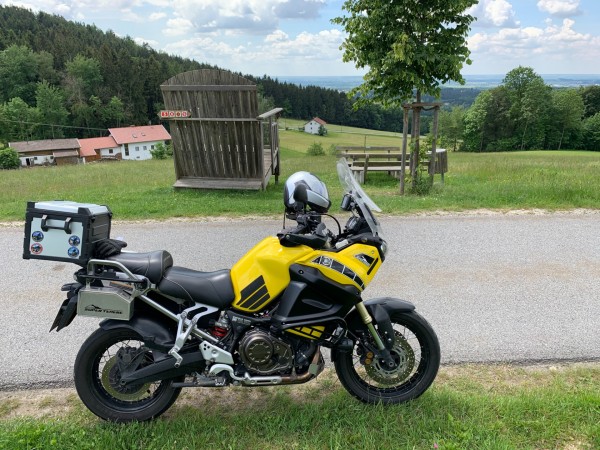 115A1BE7-D543-4361-B13E-2F3D9088A103.jpeg (968.64 KiB) 2642 mal betrachtet vor der Bank