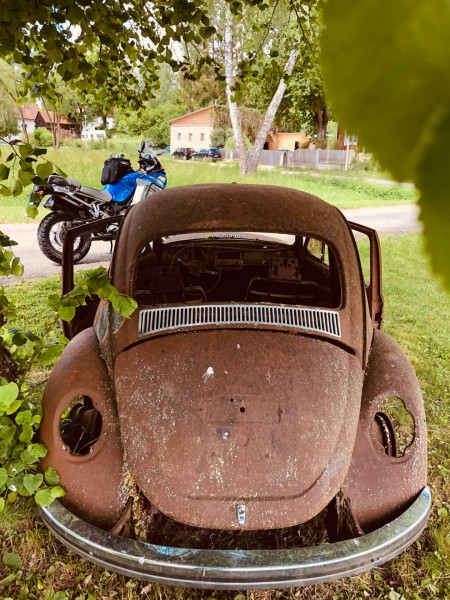 IMG_E1191.JPG (519.5 KiB) 2621 mal betrachtet Hab ihn nicht genommen........Obwohl die Stoßstange noch gut war, hätte man doch zu viel reinstecken müssen.