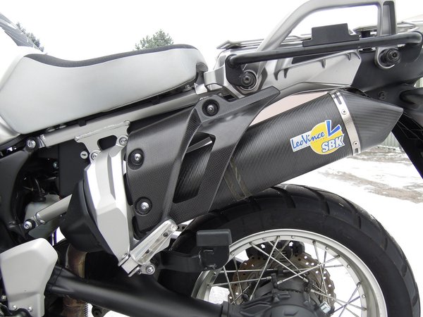 DSCN0905.JPG (121.52 KiB) 8620 mal betrachtet Die Passung der "Bohrungen" zur Befestigung hat ausreichend Spiel und sitzt nach Zentrierung an allen drei Löchern perfekt.