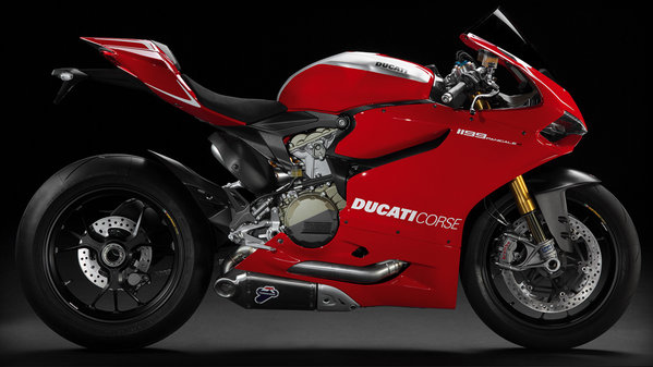 Color_SBK-1199-Panigale-R_01_1067x600.jpg