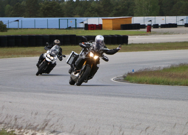 9DD0A385-8699-41FB-990C-592BB864A493.jpeg (690.34 KiB) 3028 mal betrachtet Training Groß Dölln