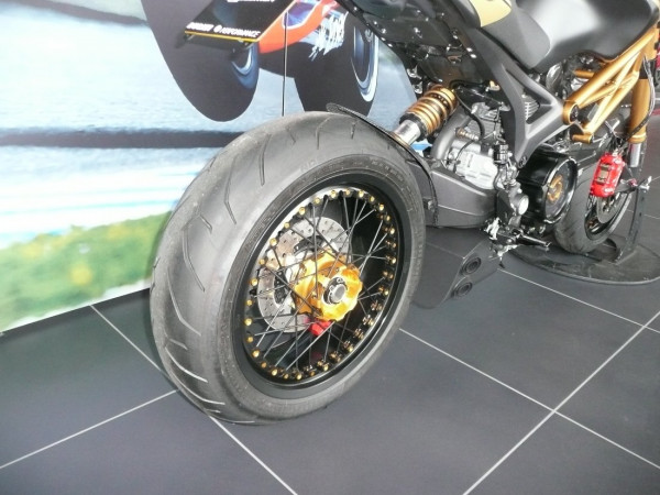 Custom-Ducati-1.JPG (218.83 KiB) 1572 mal betrachtet Custom-Duc