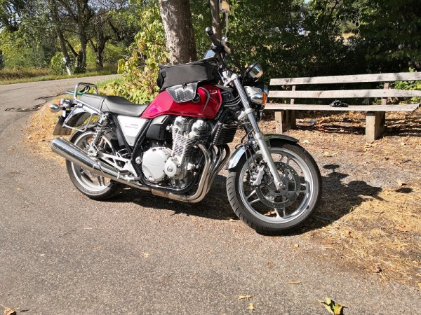 redIMG_20220821_153942.jpg (229.11 KiB) 4003 mal betrachtet Am Sonntag meiner "ROTEN" mal wieder etwas Auslauf gegönnt.