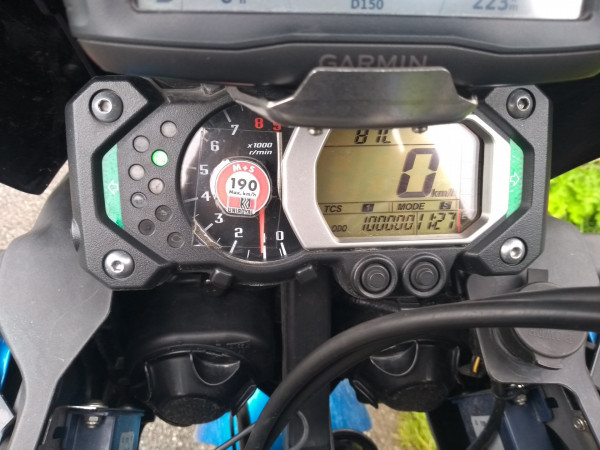 Heute morgen irgendwo in der Bretagne die 100.000 geknackt. Jetzt ist sie eingefahren...