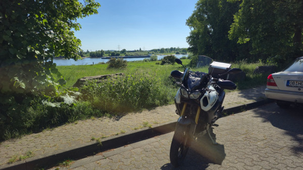 20250511_165515.jpg (566.47 KiB) 3169 mal betrachtet Der Rhein bei Walsum.