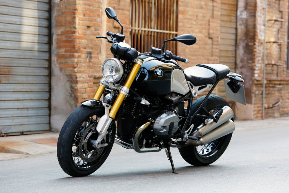 010_BMW R nineT Jubilaeumsmodell BMW Roadster 2013.jpg.2578804.jpg
