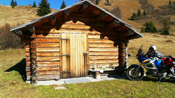 comp_1Brotzeit Hütte  Standes gemäß mit ENDURO einlage.jpg