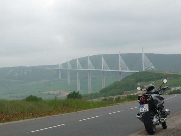 Millau.jpg (55.74 KiB) 9628 mal betrachtet Viadukt von Millau