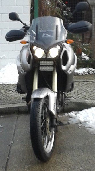 XT1200_Abblendlicht.jpg (233.82 KiB) 14558 mal betrachtet Abblendlicht