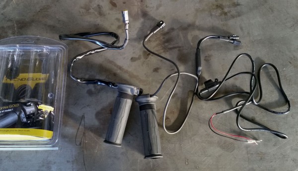 Die Heizgriffe inkl. Kabel