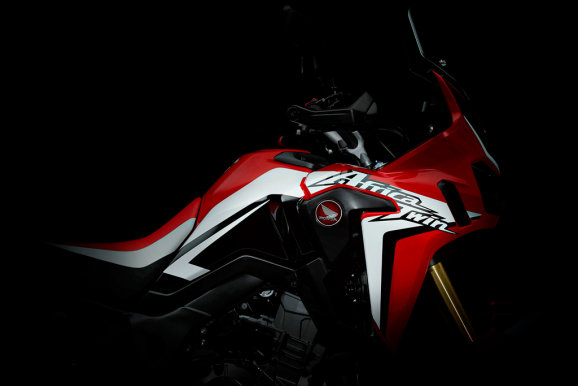 Neue_Honda_CRF1000L_Africa_Twin_2015_side.jpg.4160986.jpg