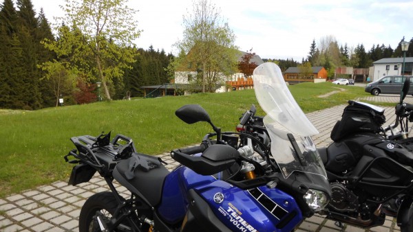 DSCI0482.JPG (300.26 KiB) 12358 mal betrachtet Givi Airflow (DP01) an der DP04
